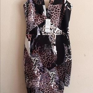 Bebe NWT  printed scuba dress size: Small (Adjustable straps)